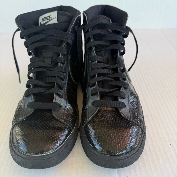 Nike Black High Top Sneakers Size 8.5 - Picture 2 of 12